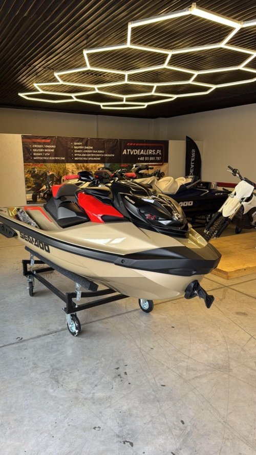 SEA DOO RXP 325 2025 ZLOTY SEA DOO RXP 325 2025 ZLOTY