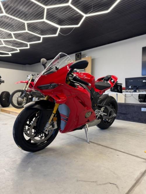 DUCATI PANIGALE V4 S 2025