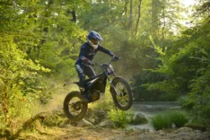 EM ELECTRIC MOTION ESCAPE R 2026