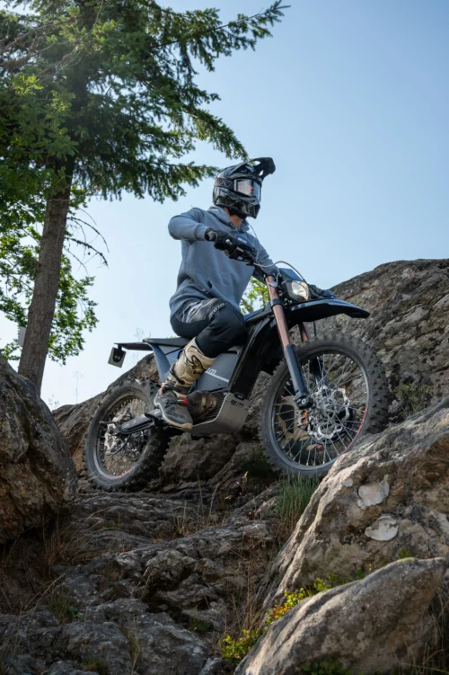 ELECTRIC MOTION ESCAPE XR+