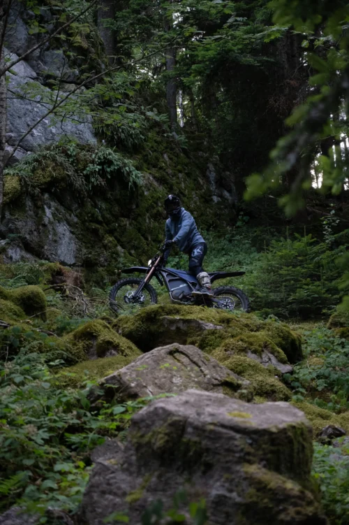 ELECTRIC MOTION ESCAPE XR+