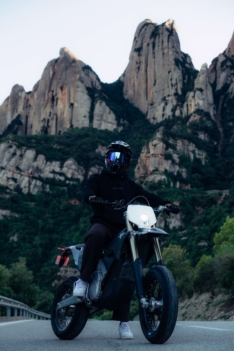 Stark VARG SUPERMOTO