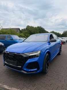 WYNAJEM AUDI RSQ8